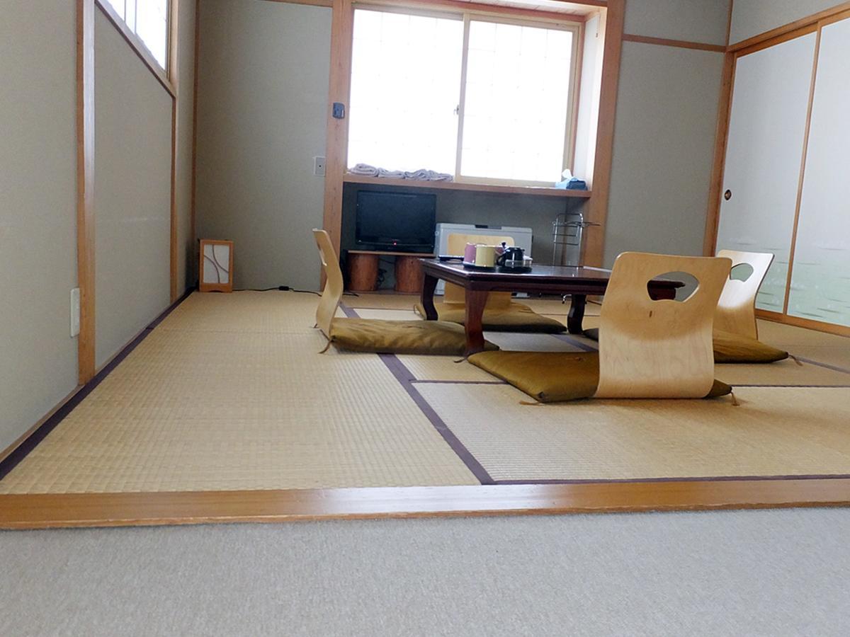 Funny Inn Hakuba Exterior photo